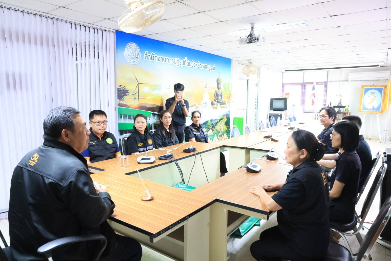 title - เลขาธิการ ส.ป.ก. ตรวจเยี่ยม ส.ป.ก. เพชรบูรณ์